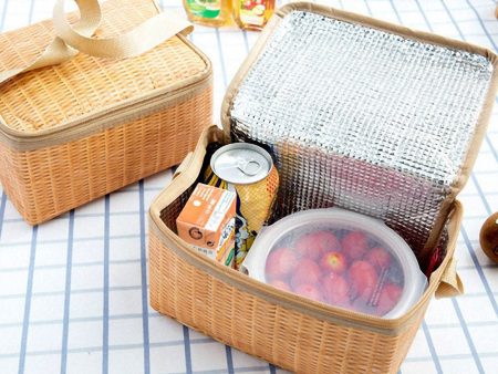 Portable Wicker Rattan Outdoor Picnic Bag Waterproof Tableware Insulated Thermal Cooler Food Container Basket for Camping Picnic Fashion