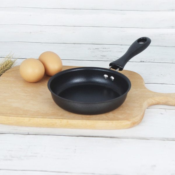 12cm Cute Breakfast Omelette Mini Portable Pot Frying Pan Kitchen Supplies Home Non Stick Long Handle Anti-scratch Coating Cheap